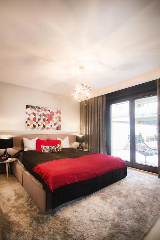 Kings City - Skawinska Apartment クラクフ エクステリア 写真